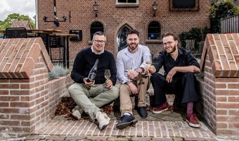 Edwin Muns en jong talent openen Brasserie De Hofsmid in Buren