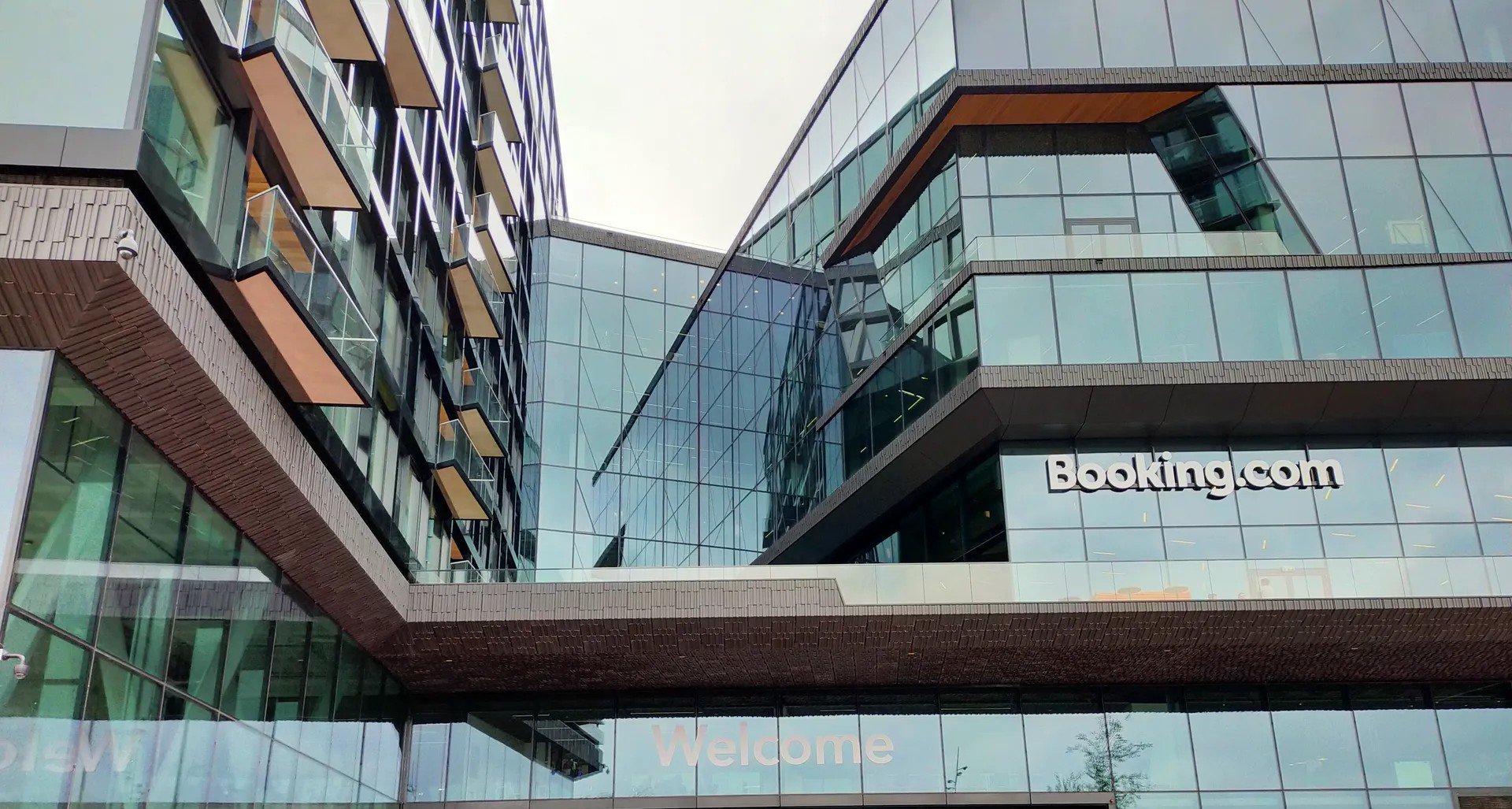 Booking.com Reistrends 2027: wat verwachten Nederlandse hotelgasten in 2027