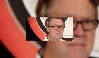Kranenborg achter de kachel bij Bolenius