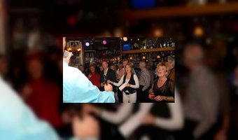 Zing mee in het smartlappencafé