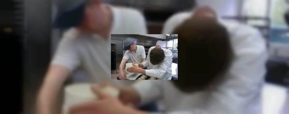Studenten bakken brood voor goed doel