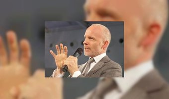Mart Visser ontwerpt bedrijfskleding