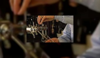 Kroeg op wielen in Breda